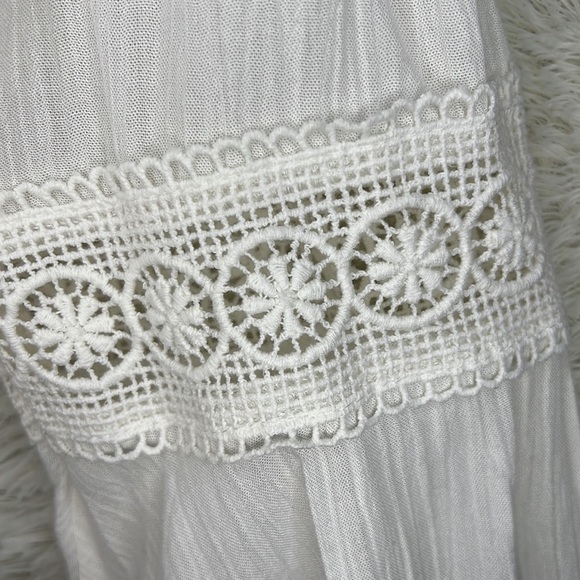 White off the shoulder dress, size Medium - Picture 4 of 11